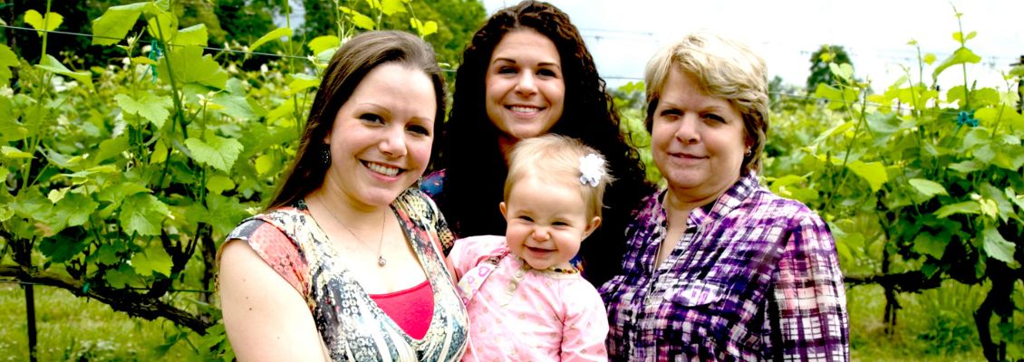 Mother’s Day at Stonefield Cellars – Wine and Lobster, Family Portraits