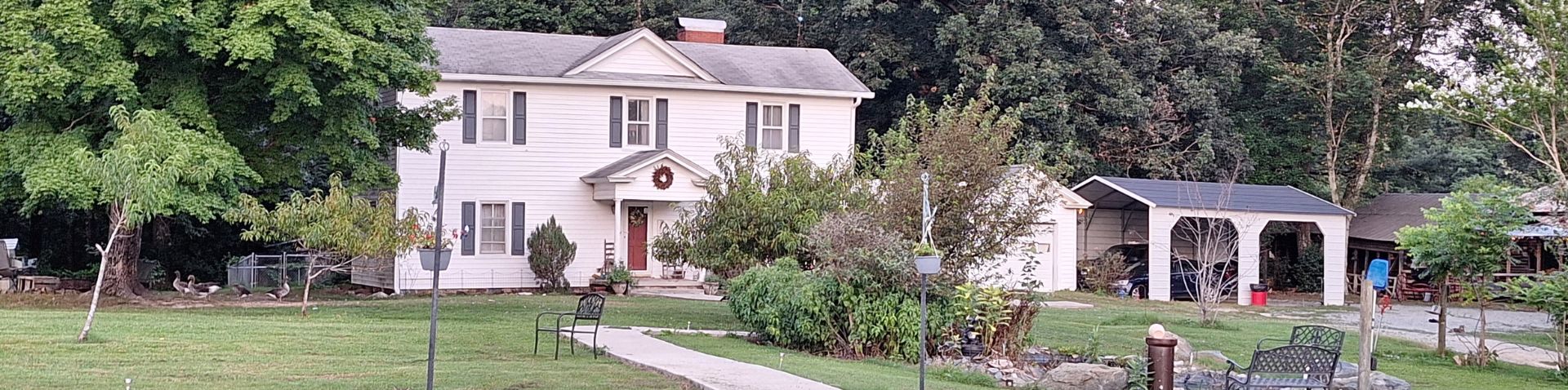 Brookhaven bed and breakfast exterior and property
