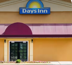 Days Inn entrance