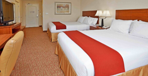 Holiday Inn Express & Suites Airport