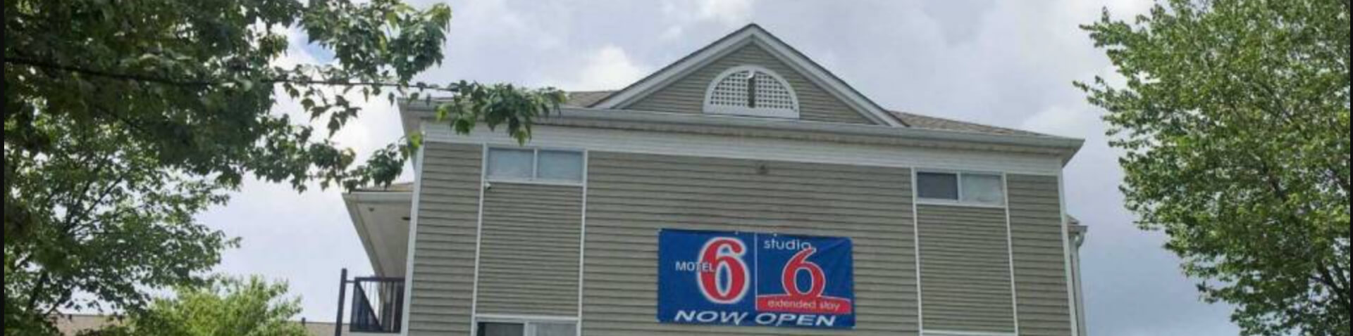 Motel 6/Studio 6 exterior