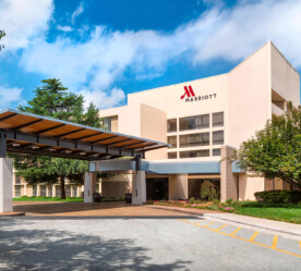 exterior Marriott airport hotel