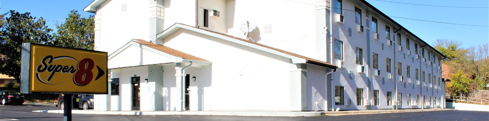 hotel exterior of Super 8