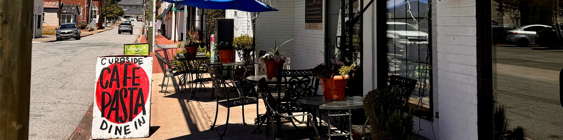 italian restaurant exterior patio seating