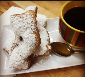 beignets and coffee