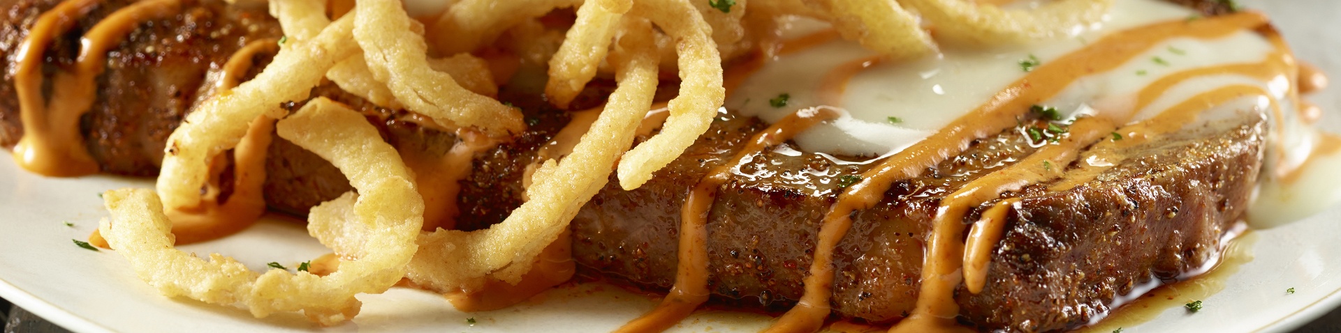 Steak and crispy onions