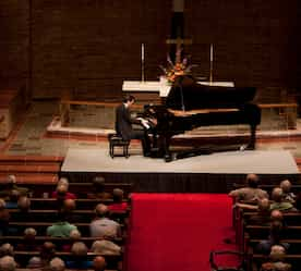 piano on stage